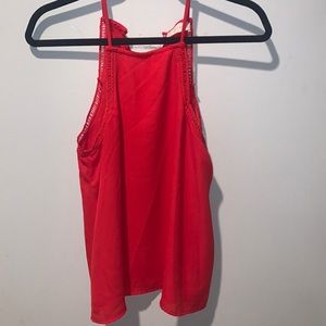 Altar’s State red tank